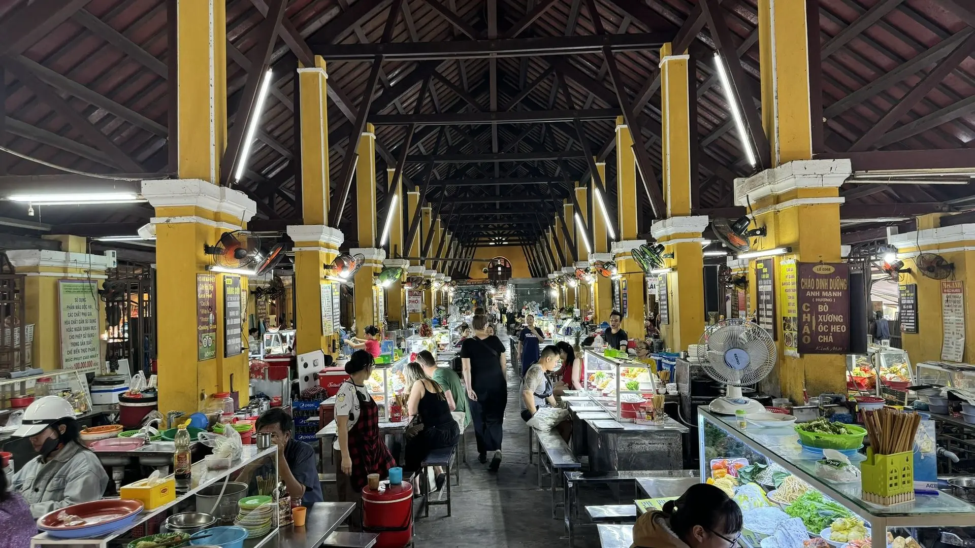 hoi an food market